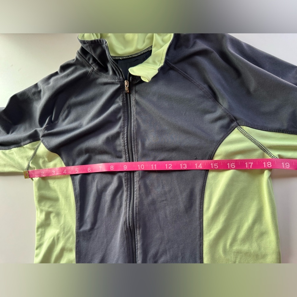Old Navy womens Two-Tone zip up jacket - Picture 3 of 9